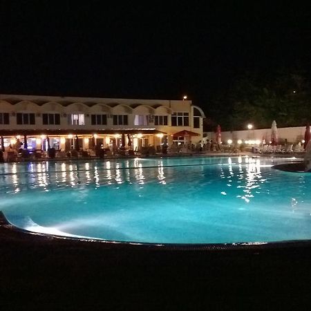 Hotel Mimoza Razgrad Exterior foto