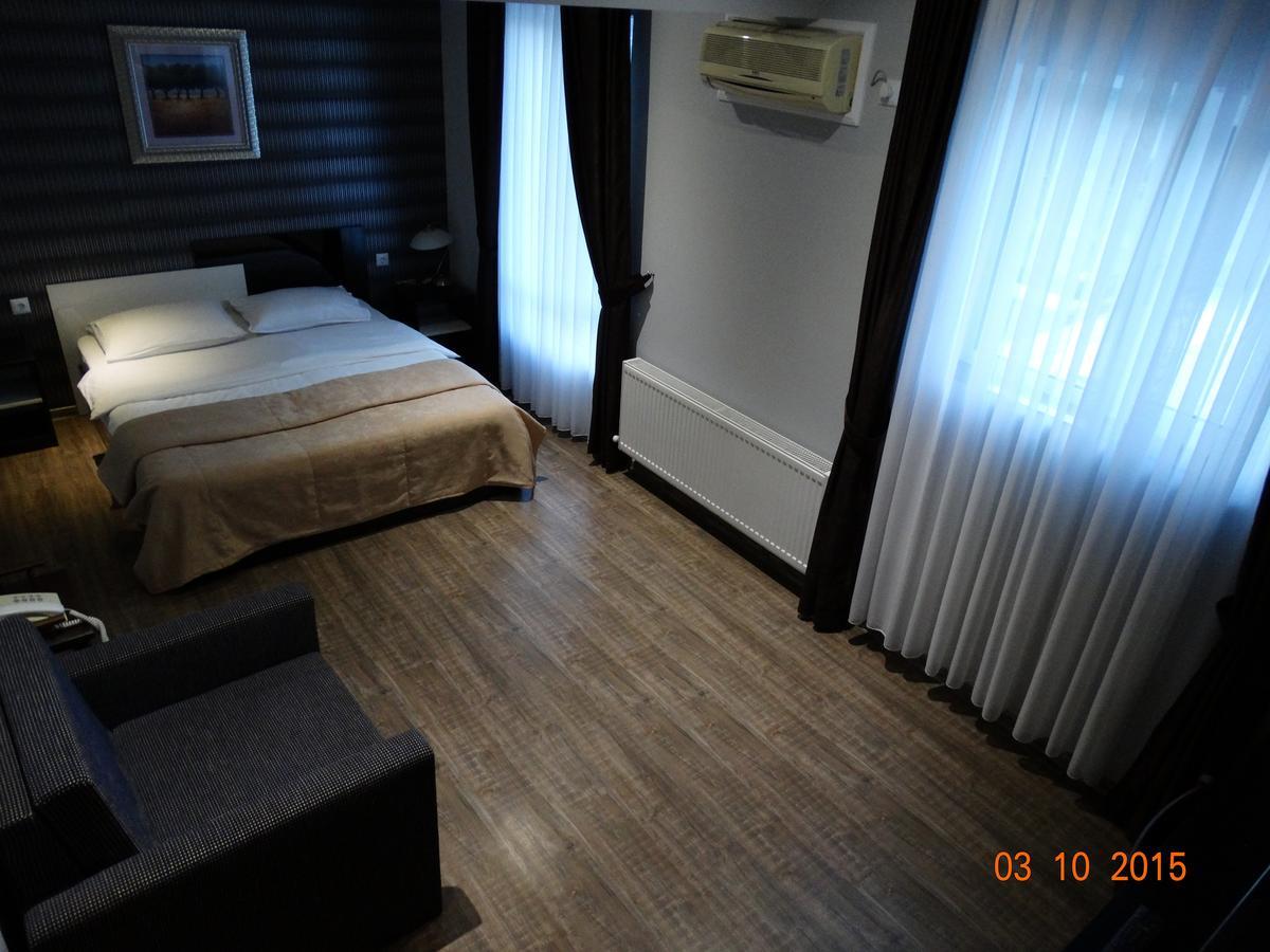 Hotel Mimoza Razgrad Exterior foto